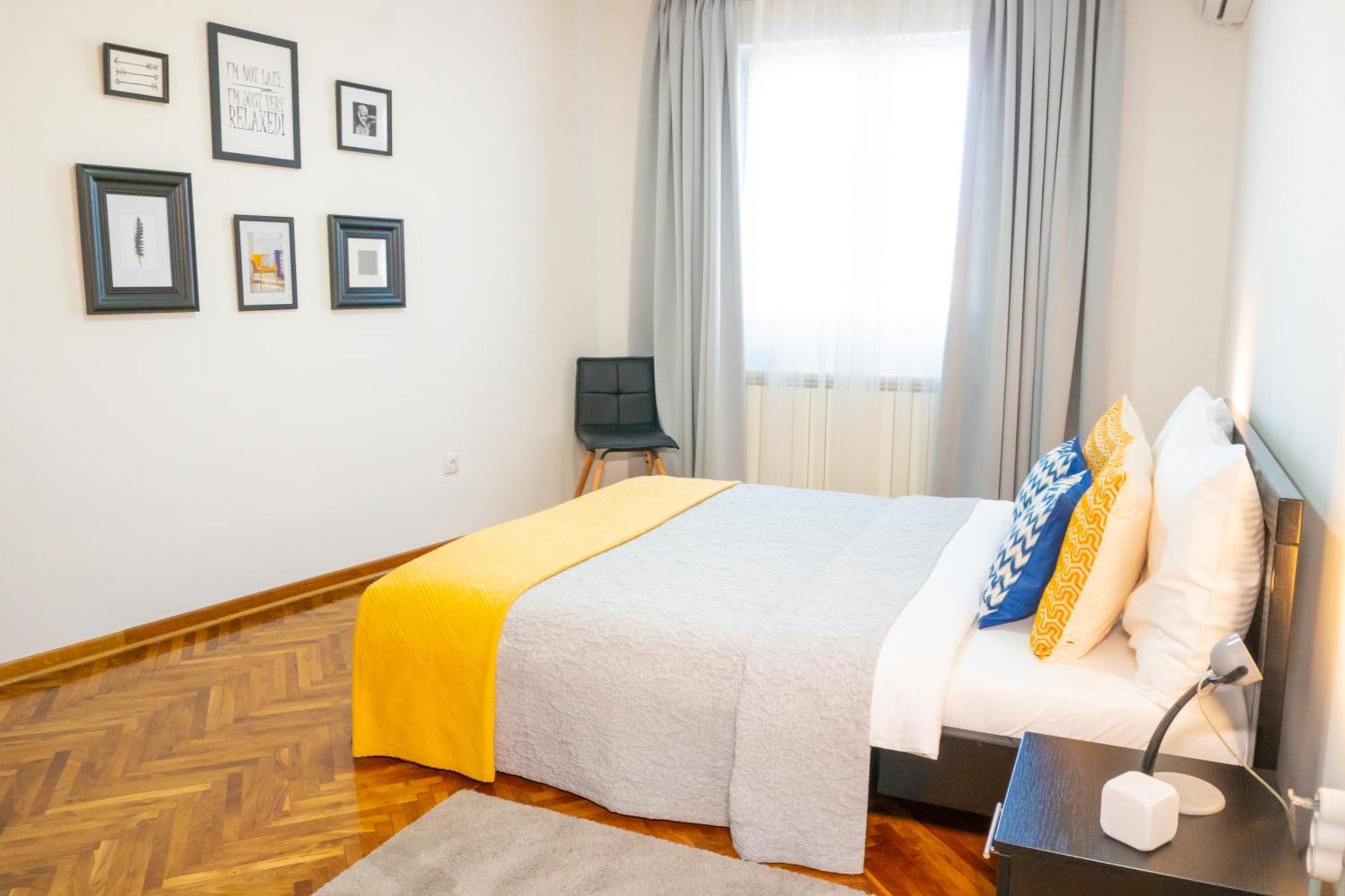 Apartment Wake Up For 4 Belgrad Exteriör bild