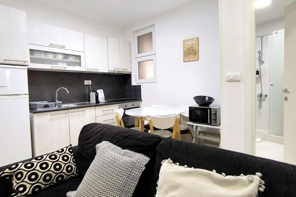 Apartment Wake Up For 4 Belgrad Exteriör bild