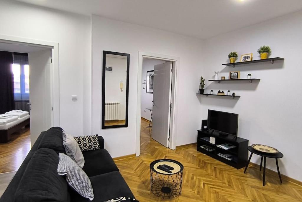 Apartment Wake Up For 4 Belgrad Exteriör bild